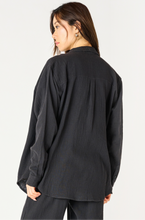 Load image into Gallery viewer, BLACK TEXTURED BUTTON UP BLOUSE