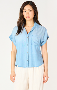 BLUE WASH BUTTON DOWN BLOUSE