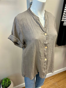 SINGLE BUTTON LINEN TOP